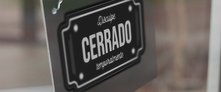 Letrero de cerrado